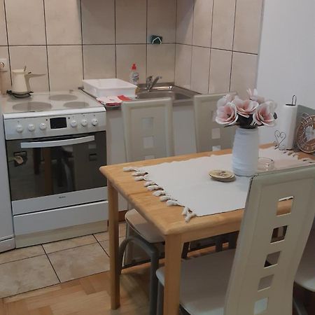 شقة Sirmijum Hause سريمسكا ميتروفيكا المظهر الخارجي الصورة